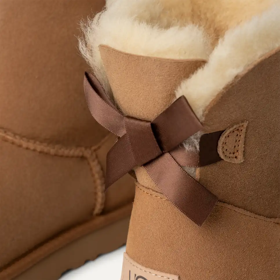 UGG Women's Mini Bailey Bow II