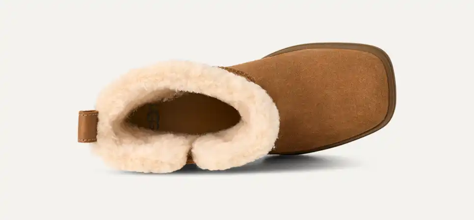 UGG Women's Moxy Pull On