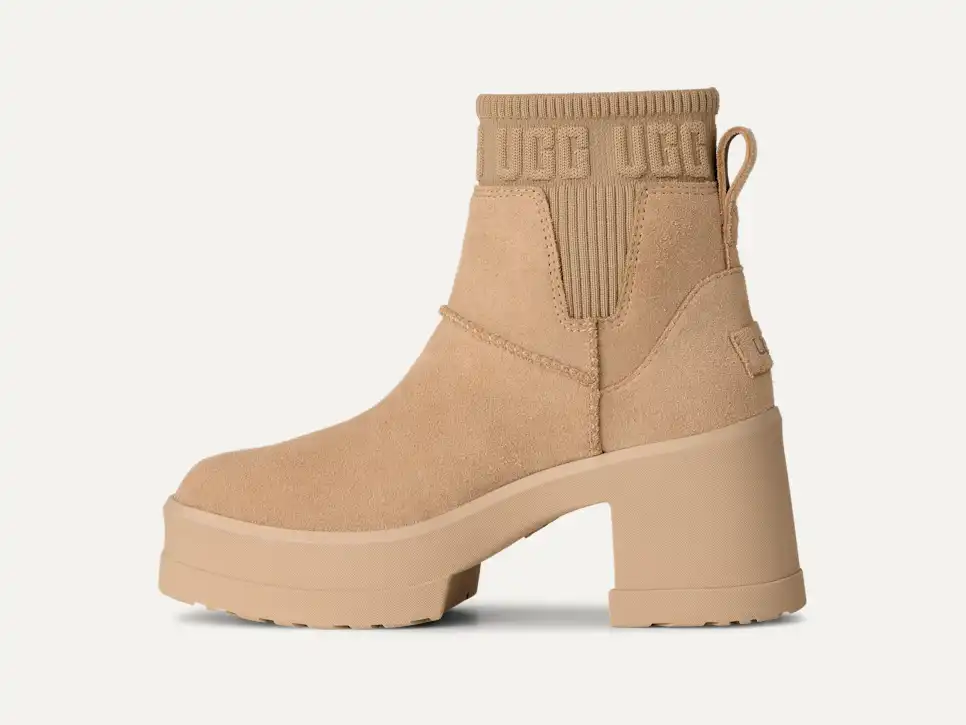 UGG Women's Moxy Chelsea