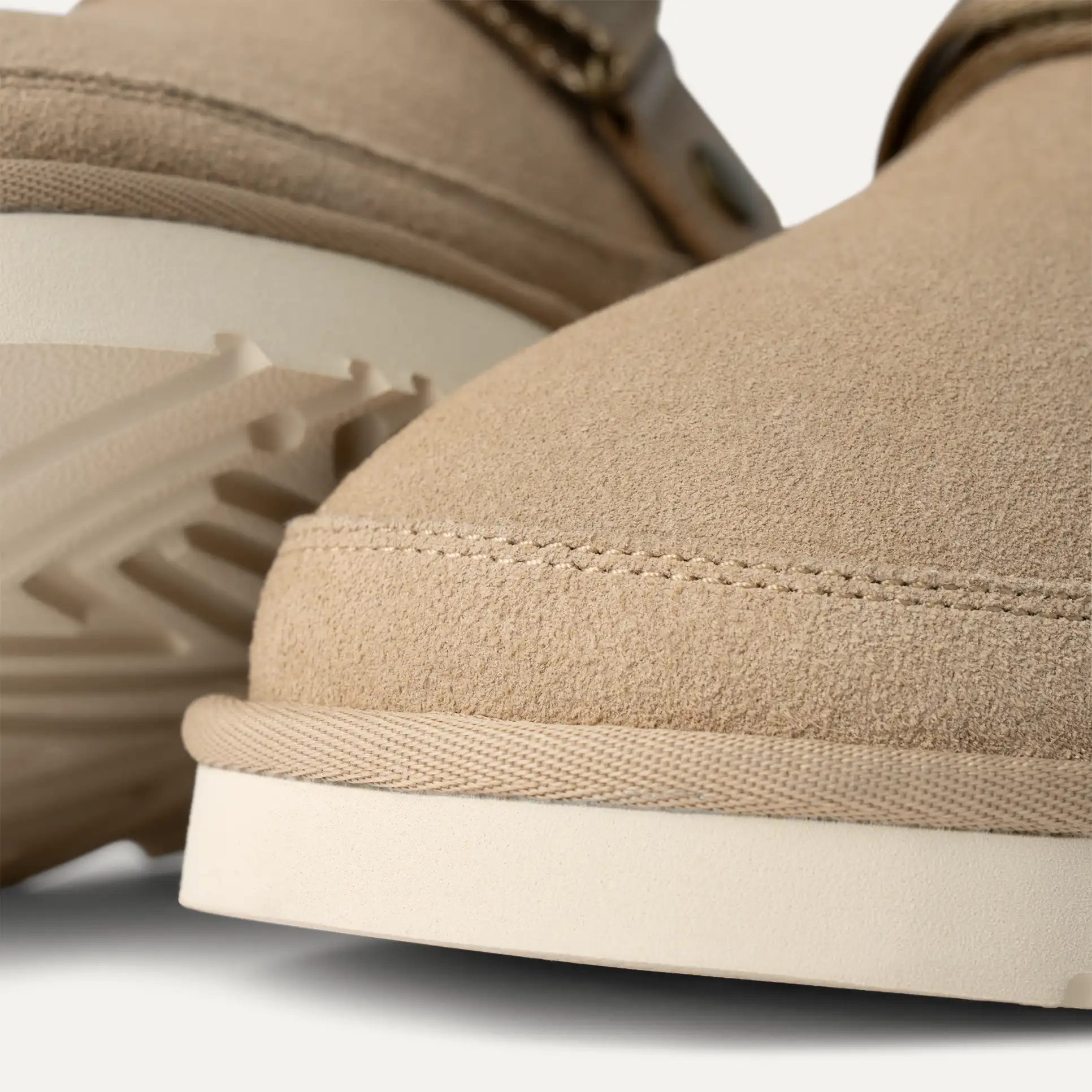 UGG Men's Goldencoast Clog II