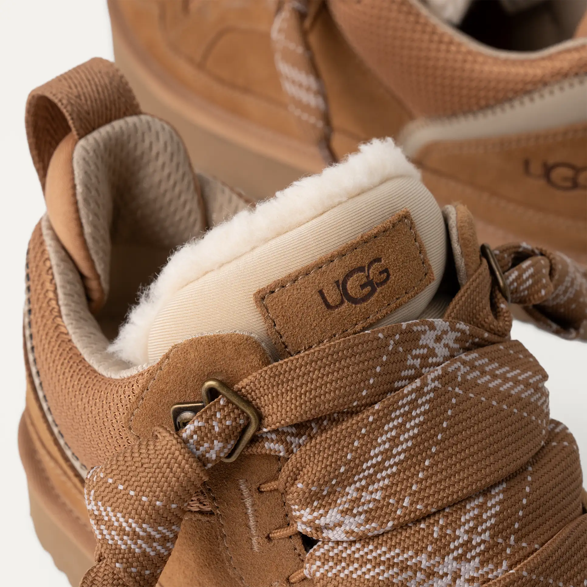 UGG Women's Lowmel