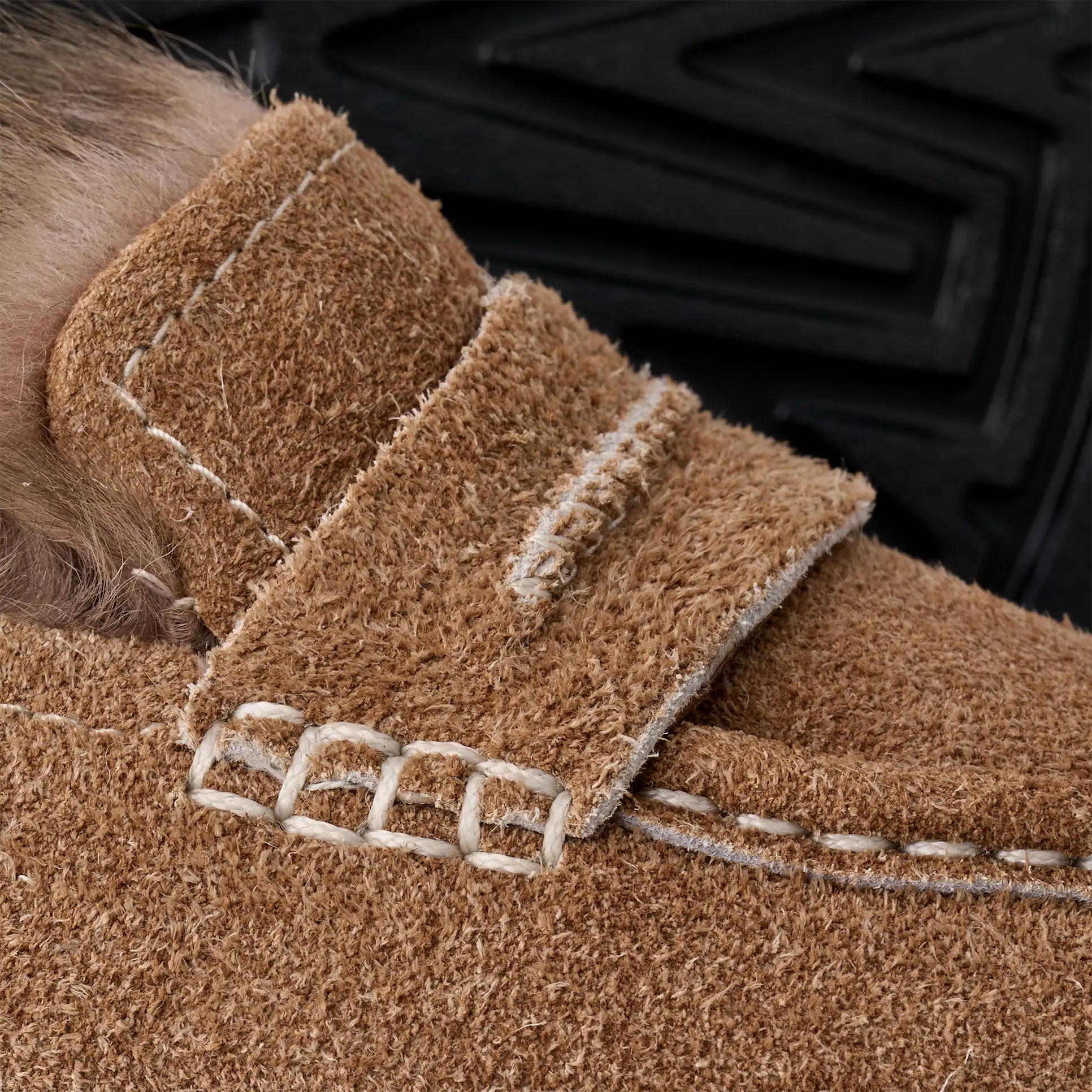 UGG Women's Ellis Loafer