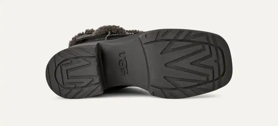 UGG Women's Moxy Pull On