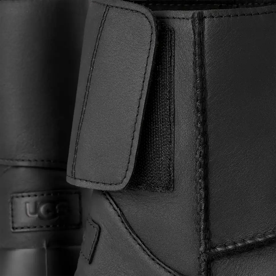 UGG Women's Classic StreetScape Leather