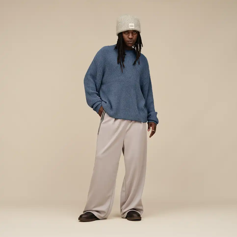 UGG Men's Classic Ultra Mini Leather Regen