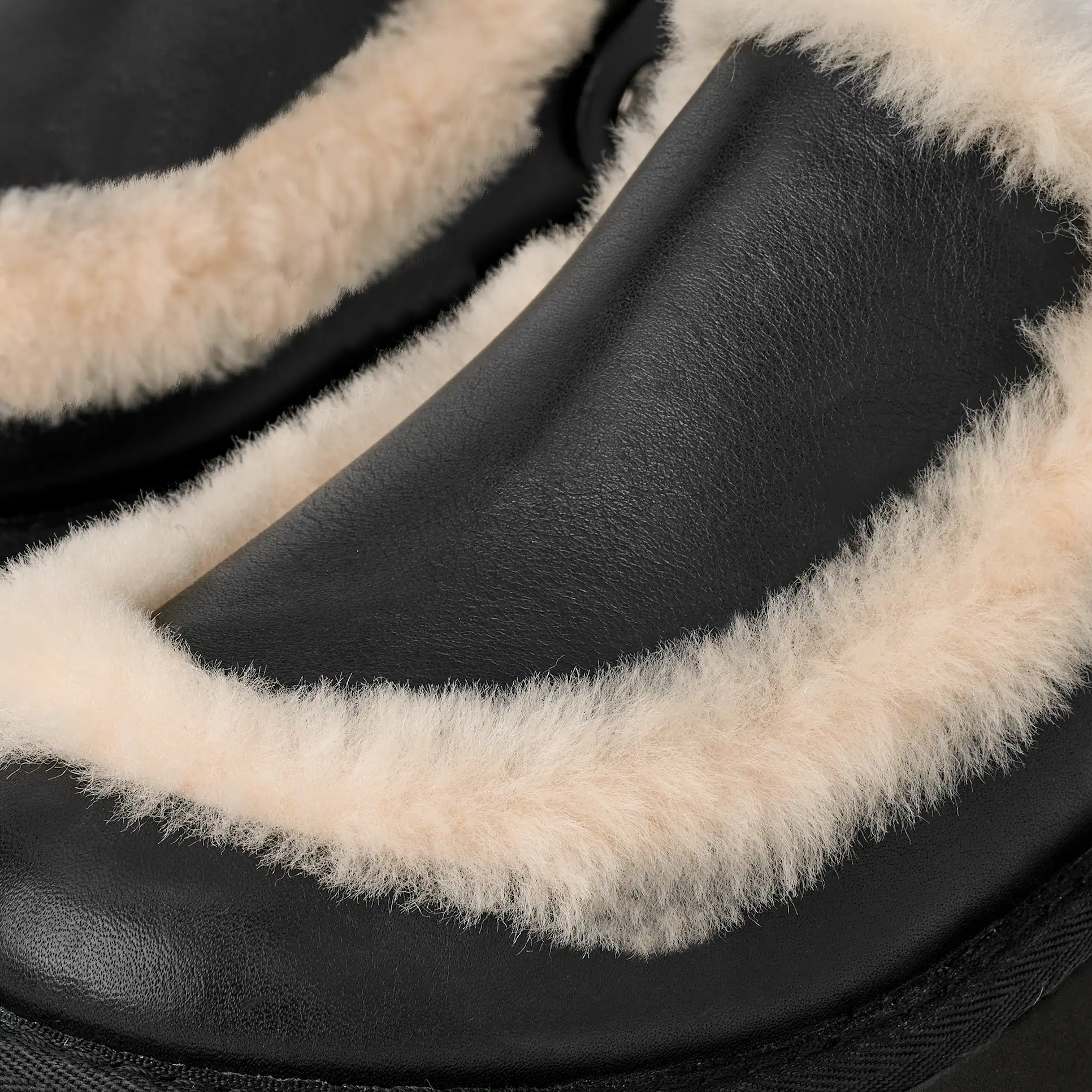 UGG Women's Esmee Leather Clog