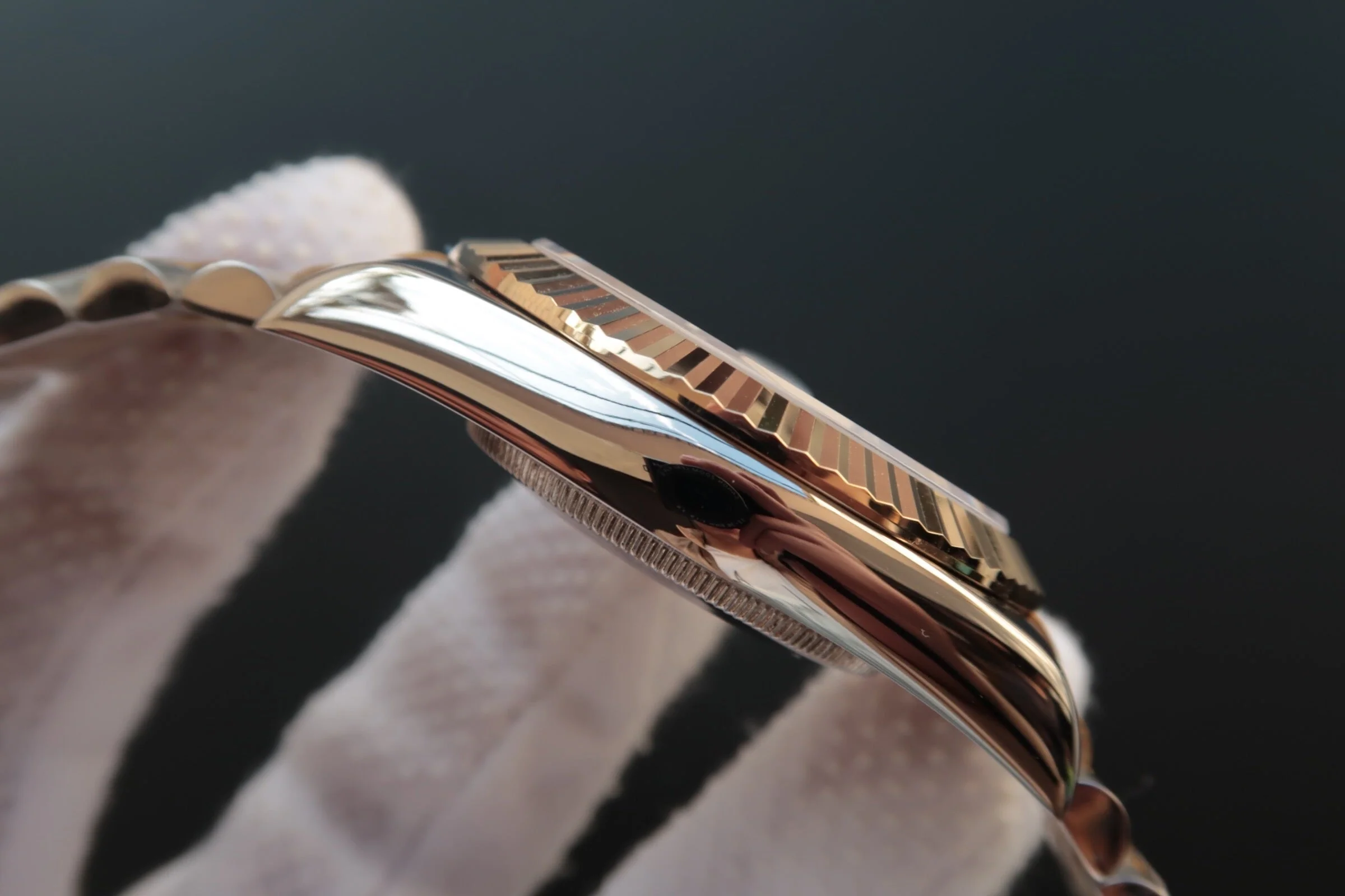 DATEJUST II GOLD STEEL WHITE DIAL ARABIC NUMERALS