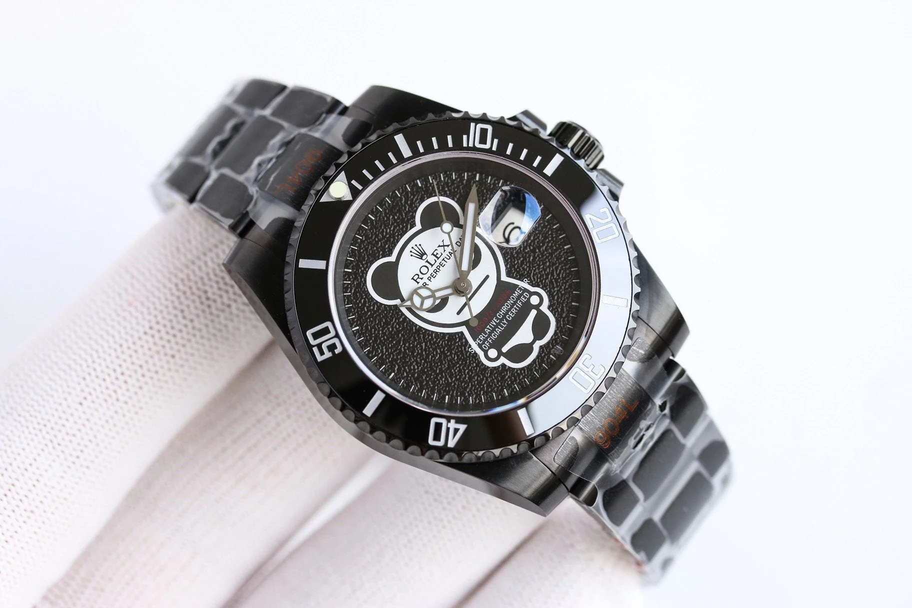 SUBMARINER DATE 40MM CUSTOM BLACK BEZEL