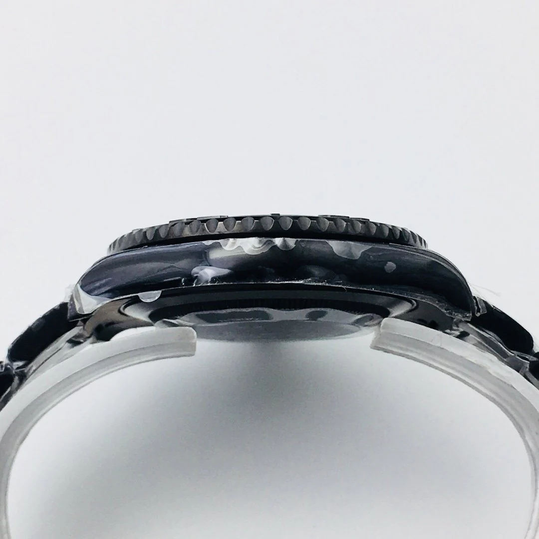 YACHT-MASTER 40 BLACK PVD RED TASTE