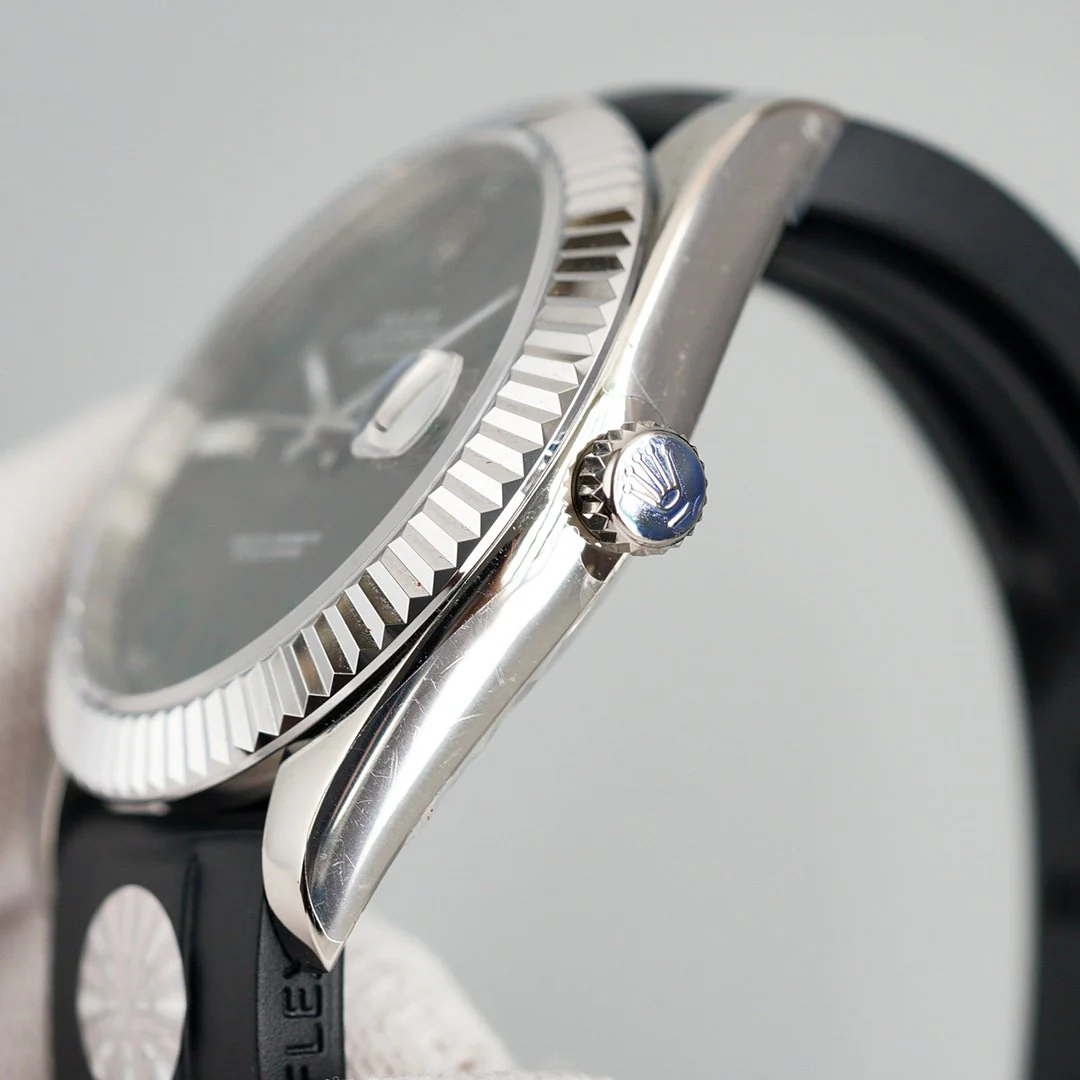 DATEJUST II 41MM STAINLESS STEEL CASE WIMBLEDON DIAL RUBBER STRAP