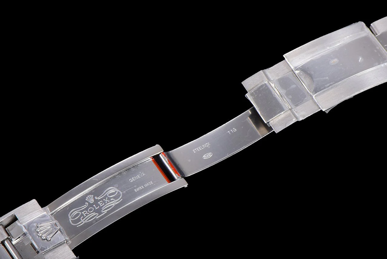 DAYTONA CUSTOM STEEL CASE RED PEARL DIAL