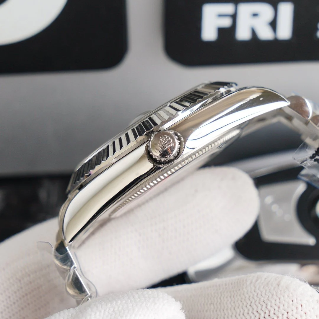 DATEJUST 41 STAINLESS STEEL CUSTOM BLUE EMERALD DIAL