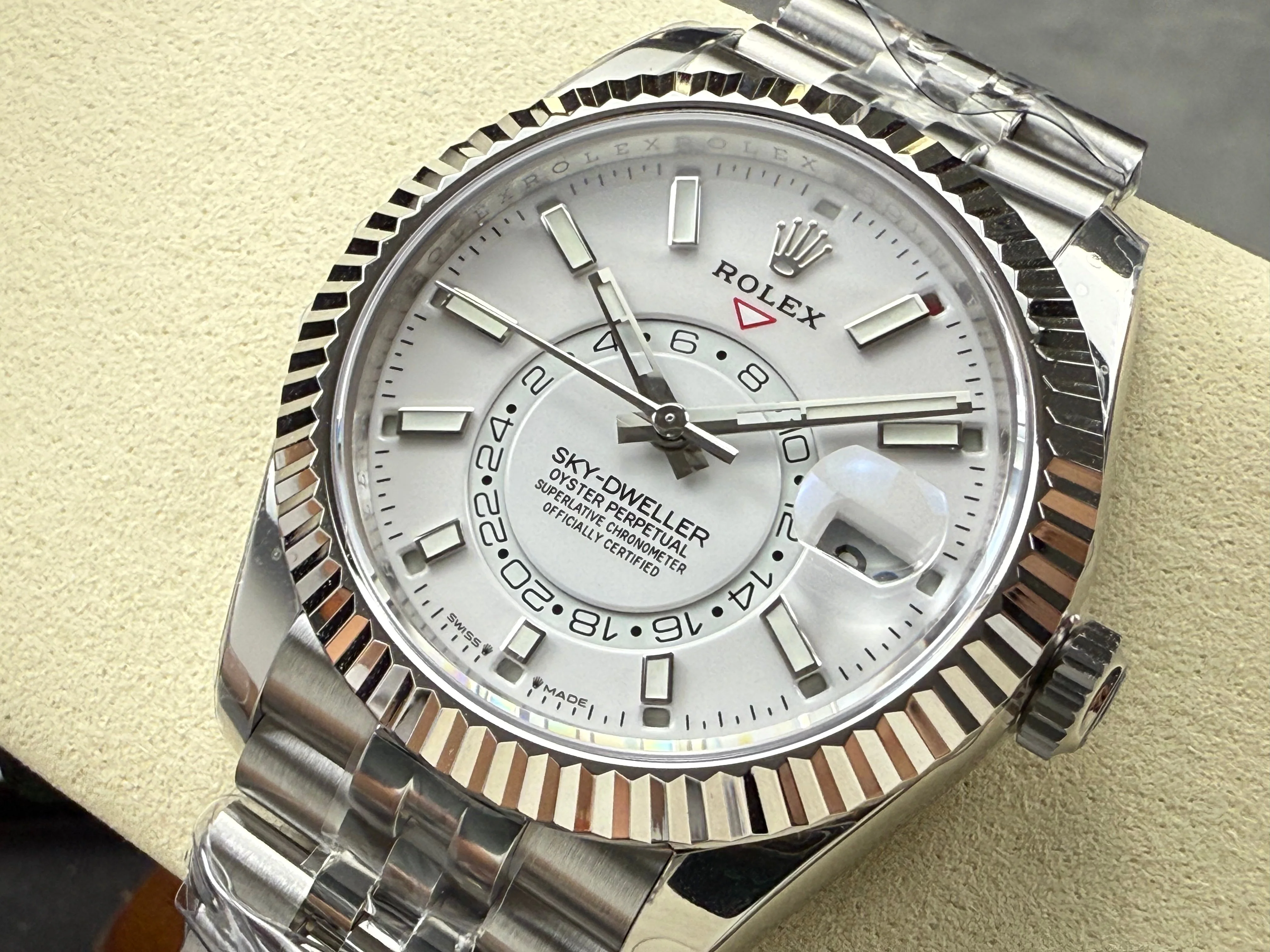 Rolex Sky-Dweller 42mm Silver White