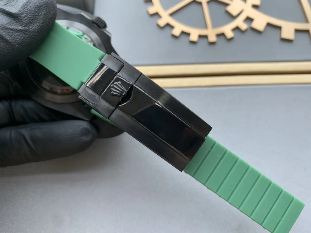 SUBMARINER DATE 41 BLACK CASE HULK