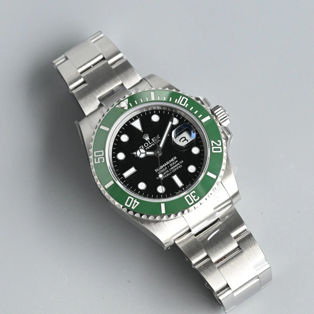 Rolex Submariner 41mm Silver Green Black Dial