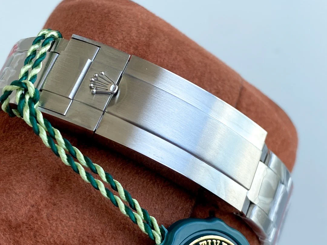 GMT-MASTER II CUSTOM CERAMIC BLACK BEZEL WHITE DIAL