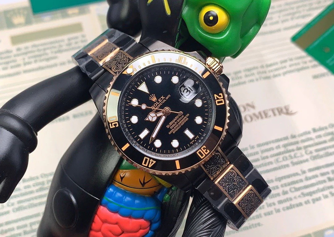 SUBMARINER DATE 40 CUSTOM GOLD BLACK HAND ENGRAVED