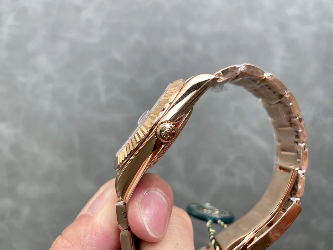 SKY-DWELLER ROSE GOLD 42 GREY DIAL