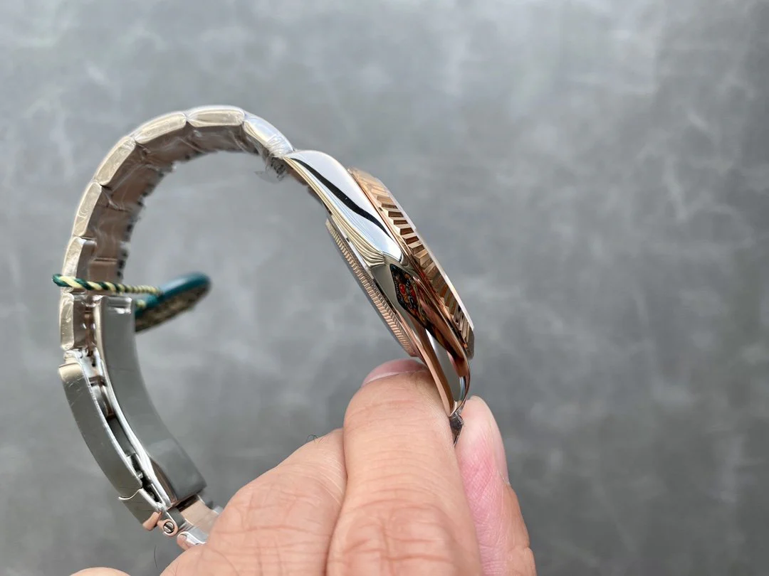 SKY-DWELLER TWO-TONE 42 ROSE GOLD BEZEL BROWN DIAL