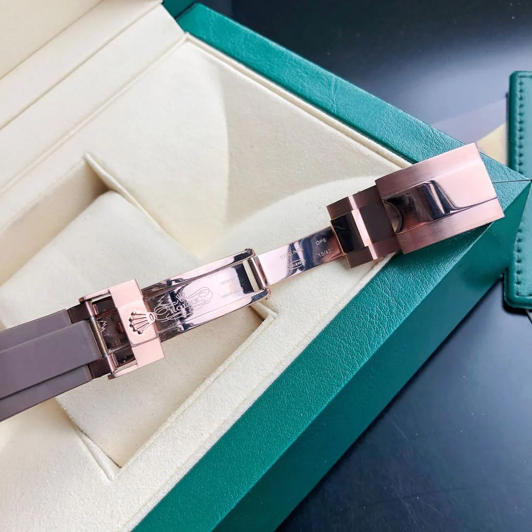 YACHT-MASTE EVEROSE GOLD BROWN DIAL RUBBER