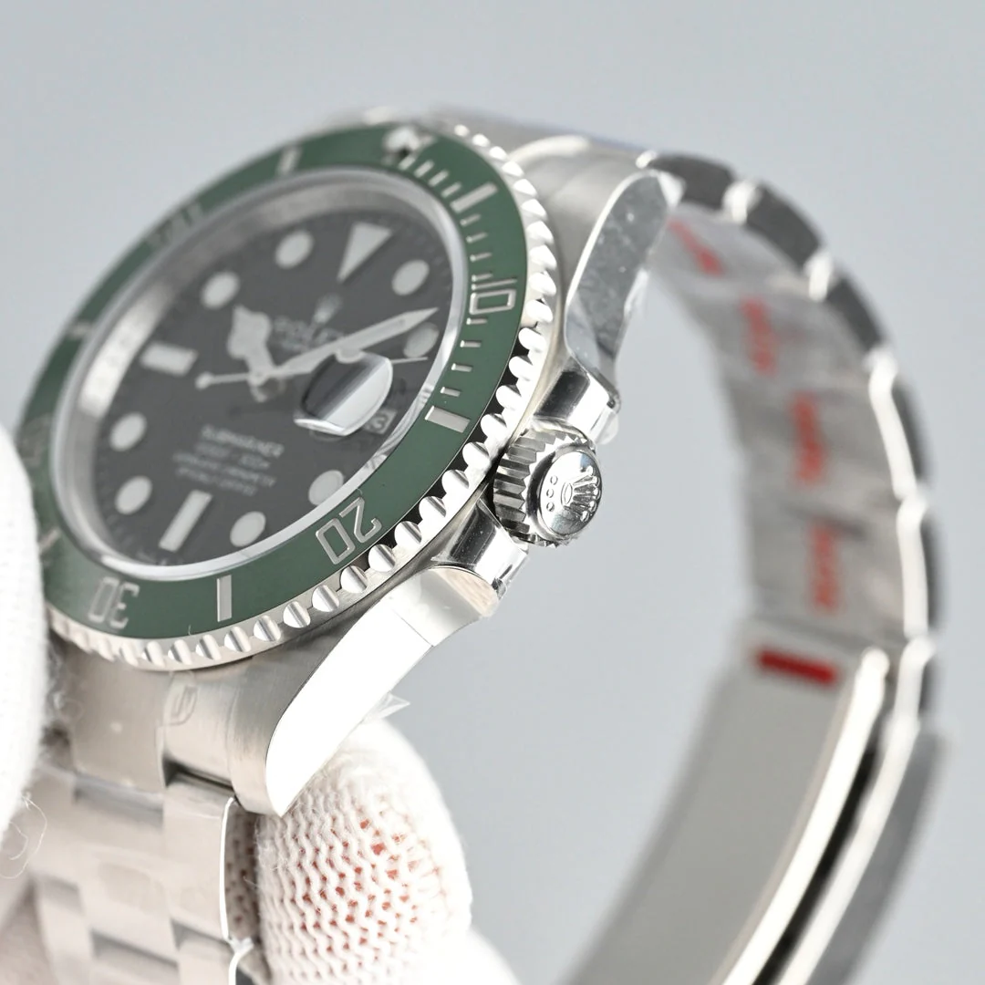 Rolex Submariner 41mm Silver Green Black Dial