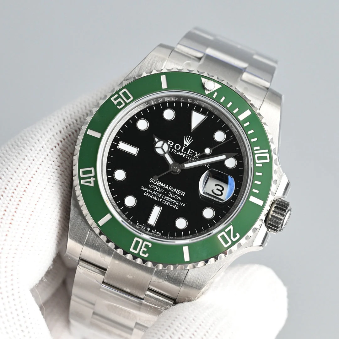 Rolex Submariner 41mm Silver Green Black Dial
