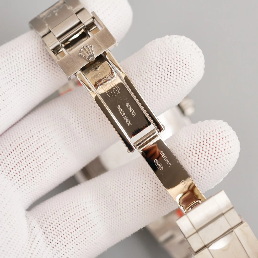 SUBMARINER 40 CUSTOM DARK PINK BEZEL