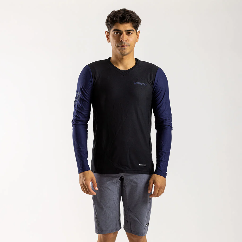 Men's AR Long Sleeve Trail Tee (Black)