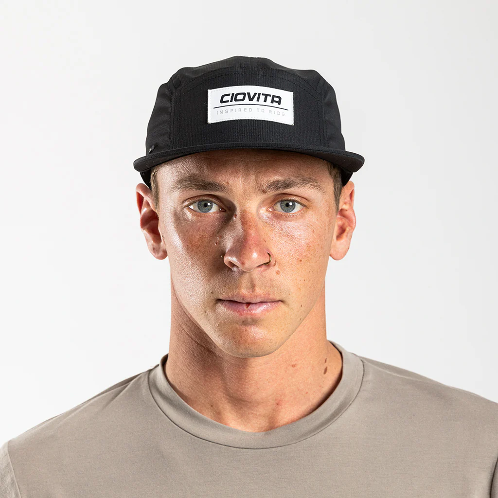 Flat Peak Strap-back Cap (Black)