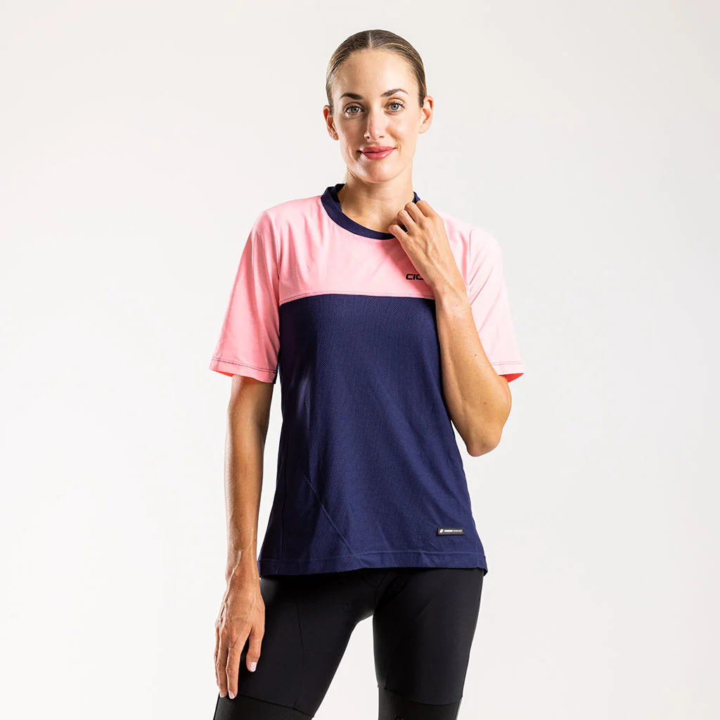 Women's Opera Short Sleeve Trail Tee (Coral)