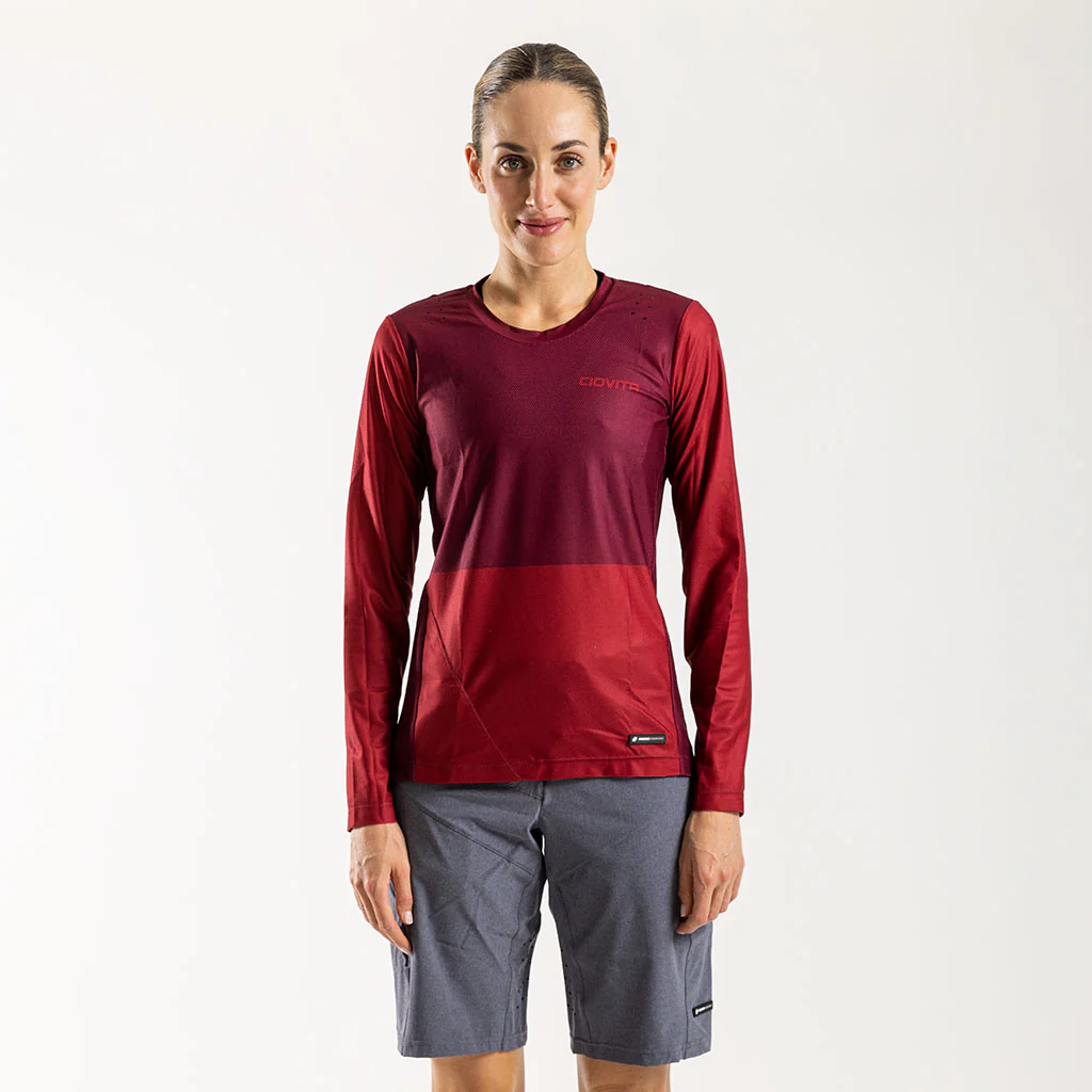 Women's AR Long Sleeve Trail Tee (Cherry)