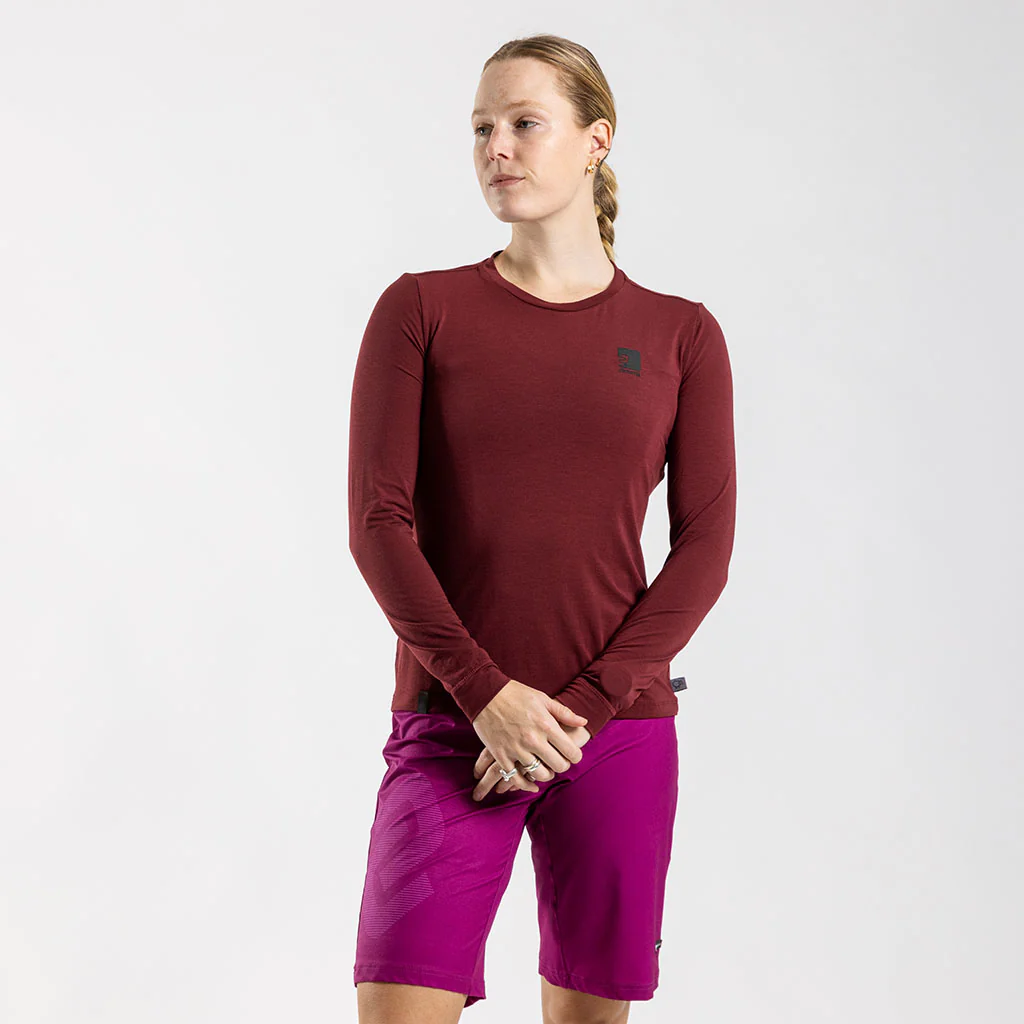 Women's Long Sleeve Merino T Shirt (Bloodstone)