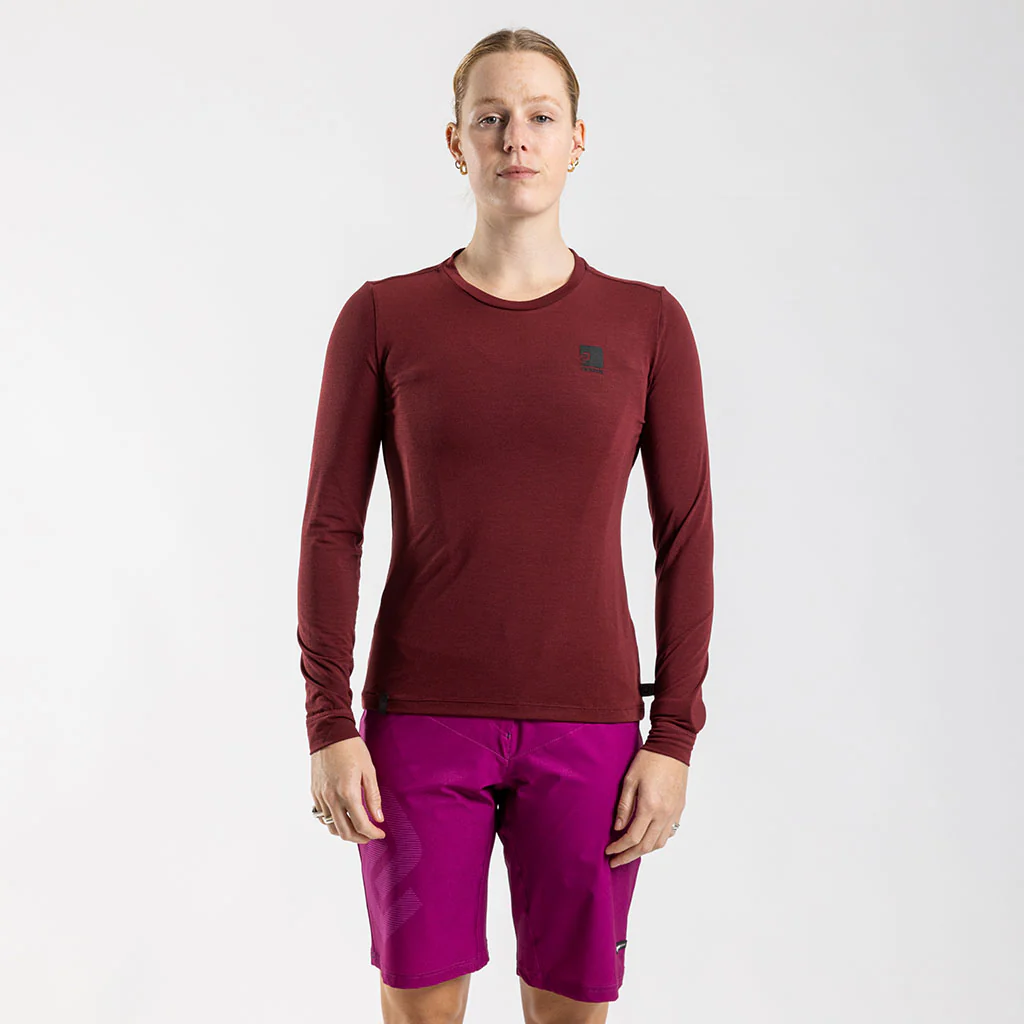 Women's Long Sleeve Merino T Shirt (Bloodstone)