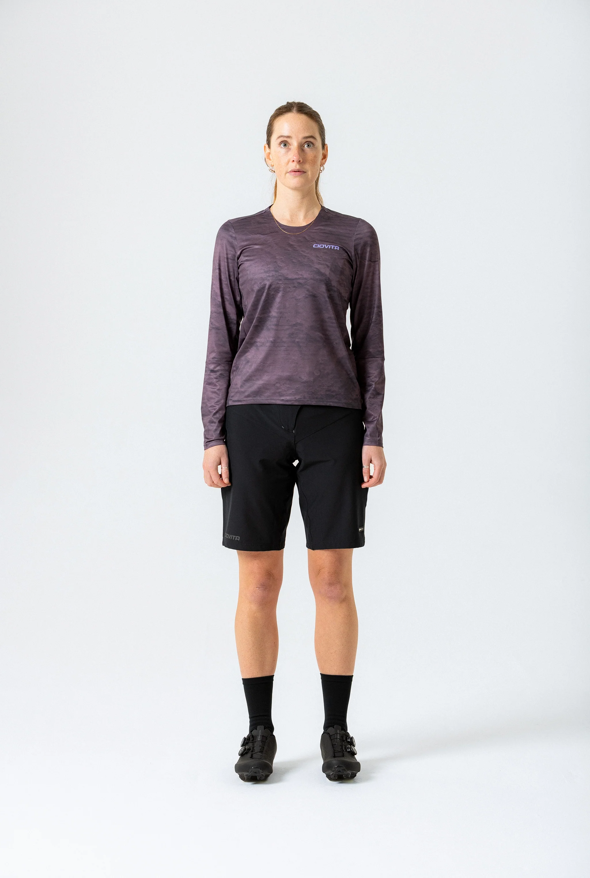 Women's AE Long Sleeve Trail Tee (Coffee)