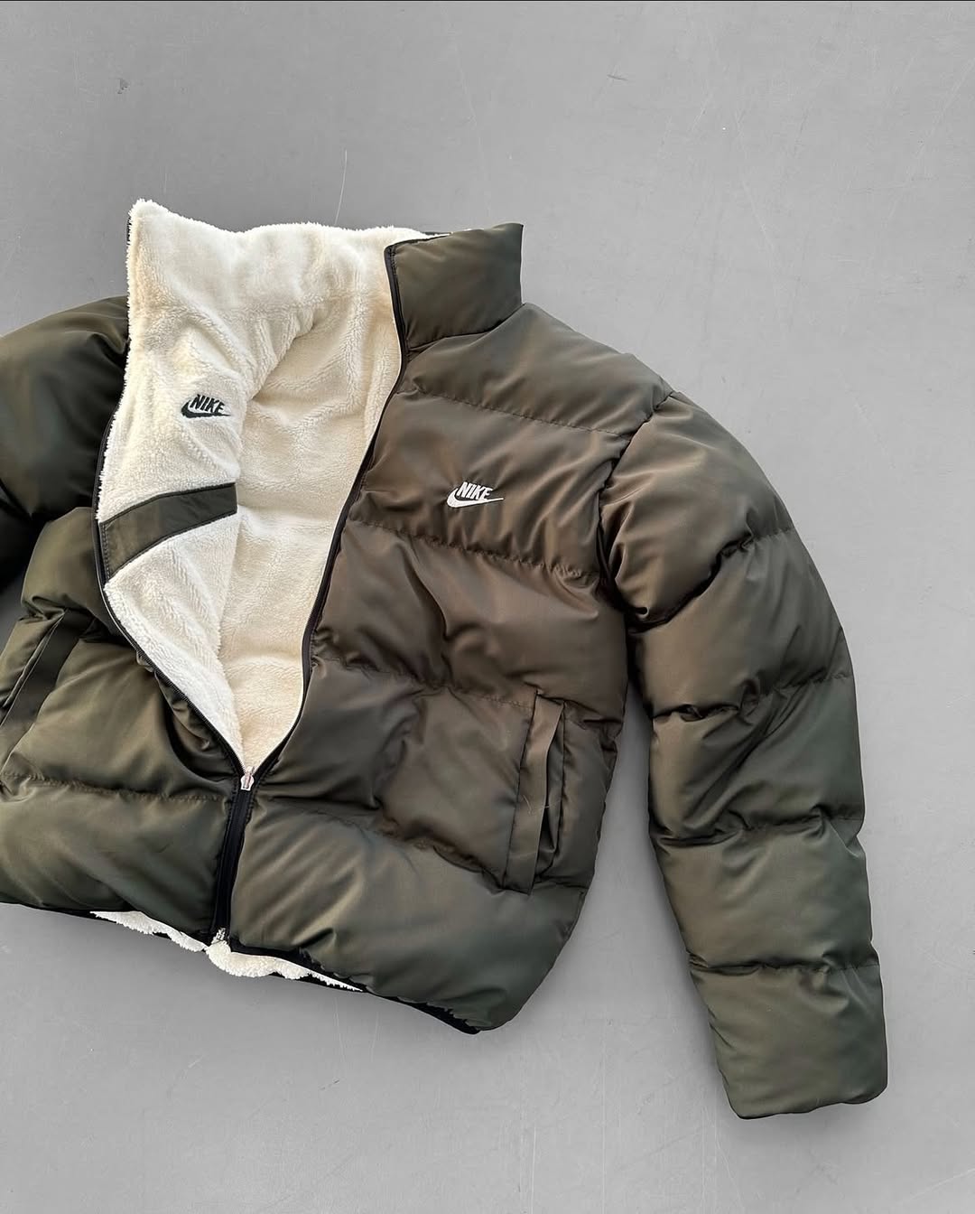 Nike Reversible Classic Insulated Jacket (Unisex)
