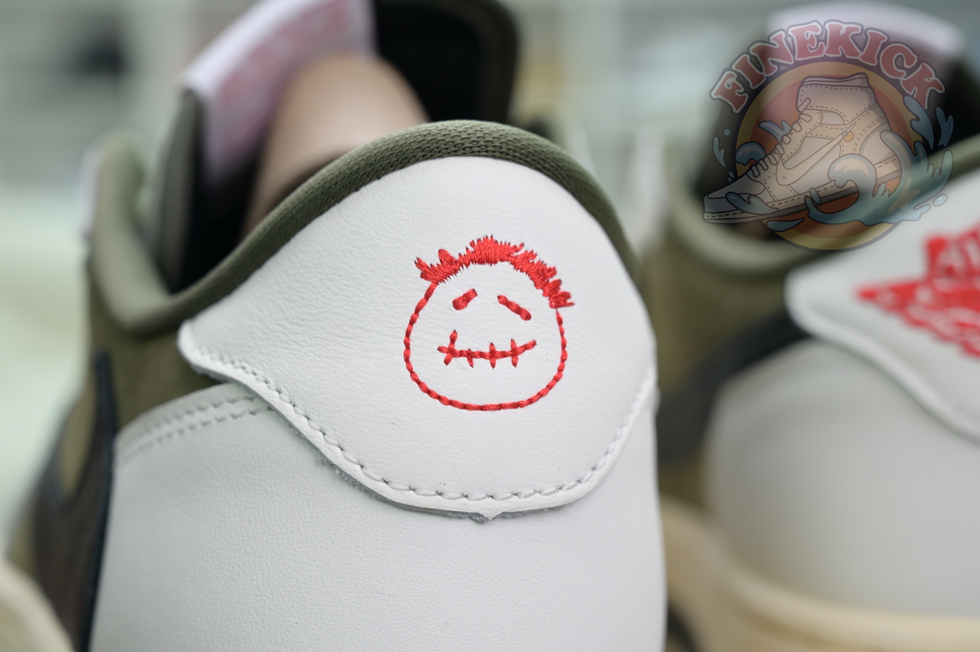 Low OG Medium Olive Sneakers