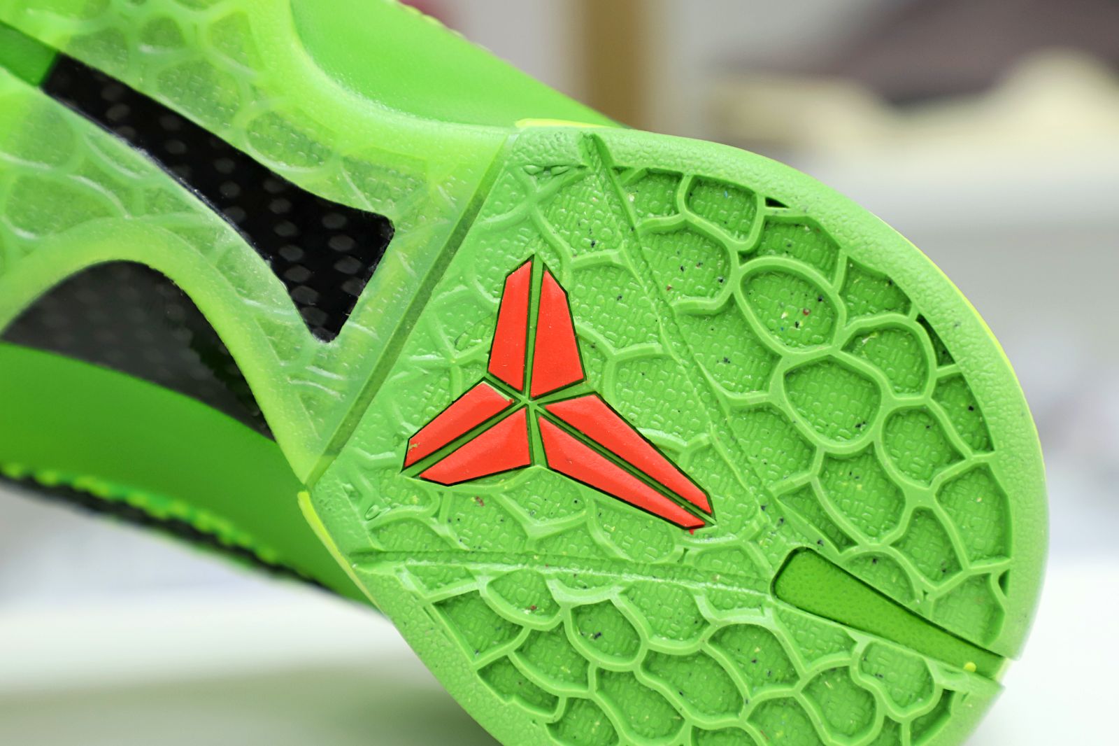 Kobe 6 Protro Grinch Sneakers