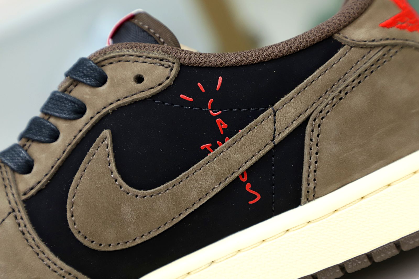 Unisex  Low OG Sneakers