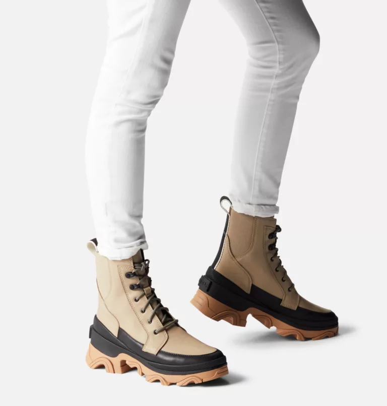 WOMEN'S BREX LACE BOOTIE