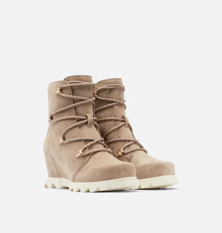 WOMEN'S JOAN OF ARCTIC WEDGE III LACE BOOTIE