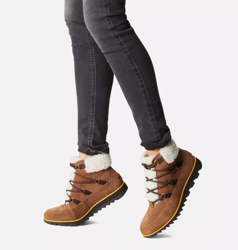 WOMEN'S HARLOW LACE COZY BOOTIE