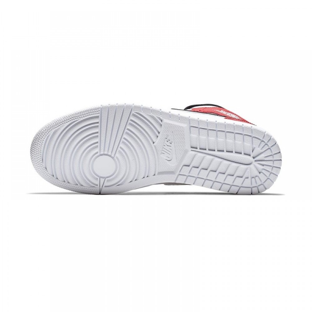 AIR JORDAN 1 MID ‘WHITE CHICAGO’ 554724-116