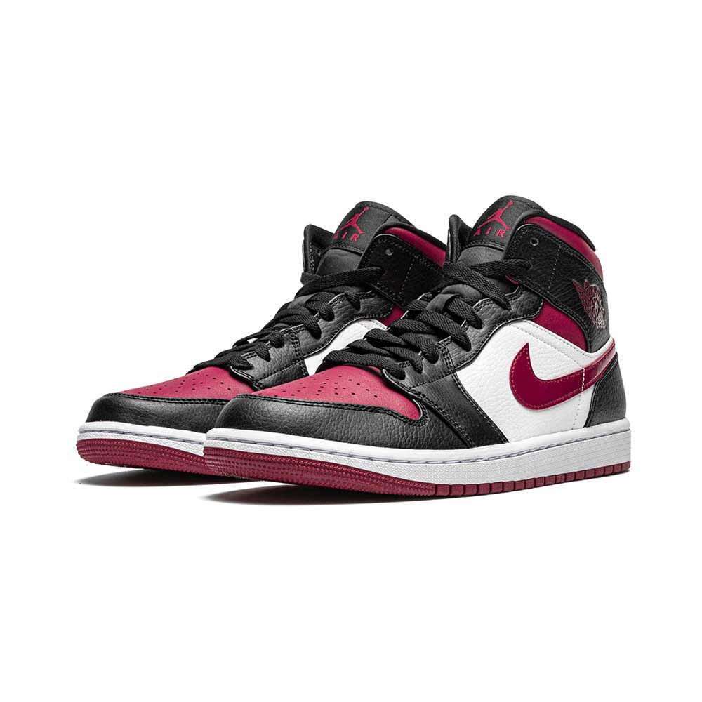 Air Jordan 1 Mid “Bred Toe” 554724-066