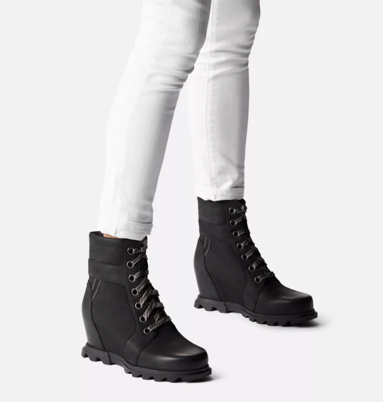 WOMEN'S JOAN OF ARCTIC WEDGE III LEXIE BOOTIE