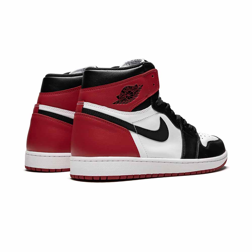 Jordan Air Jordan 1 Retro High OG “Black Toe” 555088-125