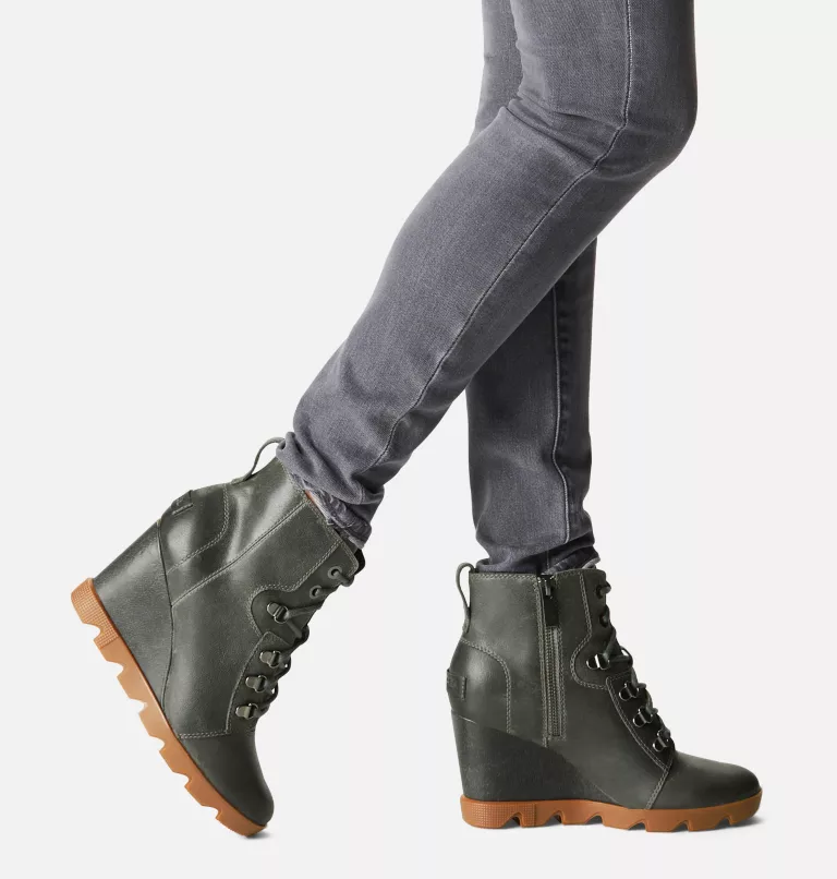 WOMEN'S JOAN UPTOWN LACE BOOTIE