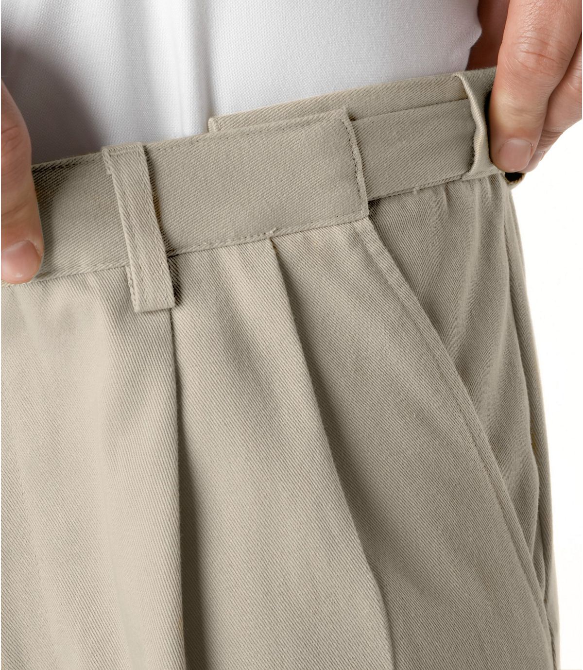 L.L.Bean Men's Wrinkle-Free Double L® Chino Shorts, Natural Fit Pleated Hidden Comfort 8" Inseam