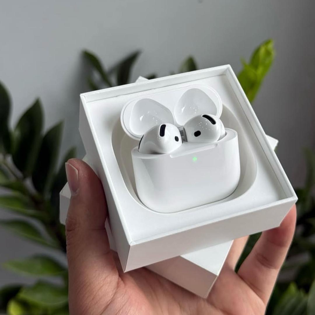 AirPods 4