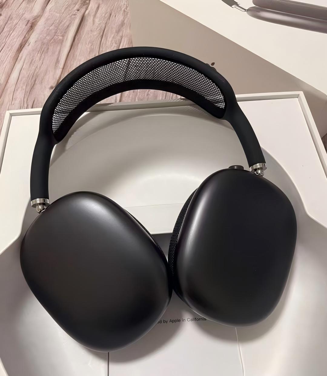 AirPods Max（Midnight）