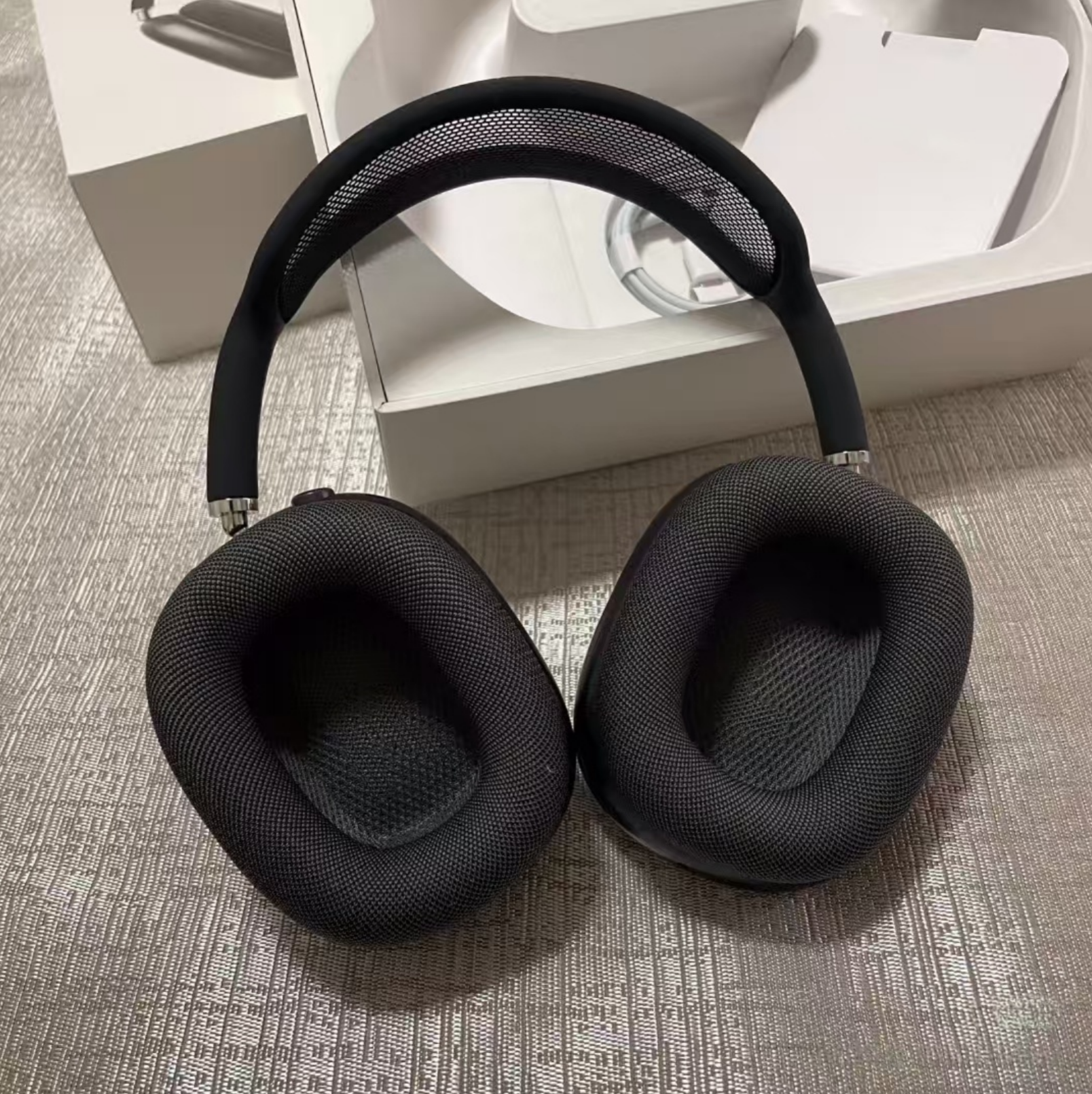 AirPods Max（Midnight）